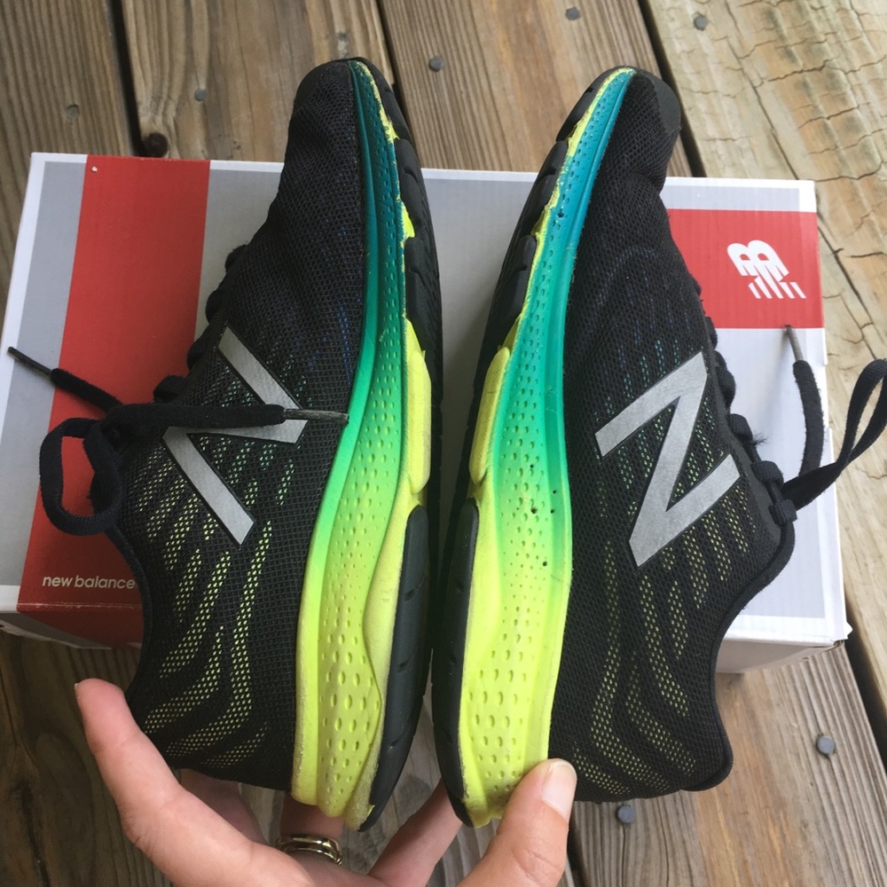 New Balance Run Sneakers (fit Women’s 6) - Picture 4 of 8